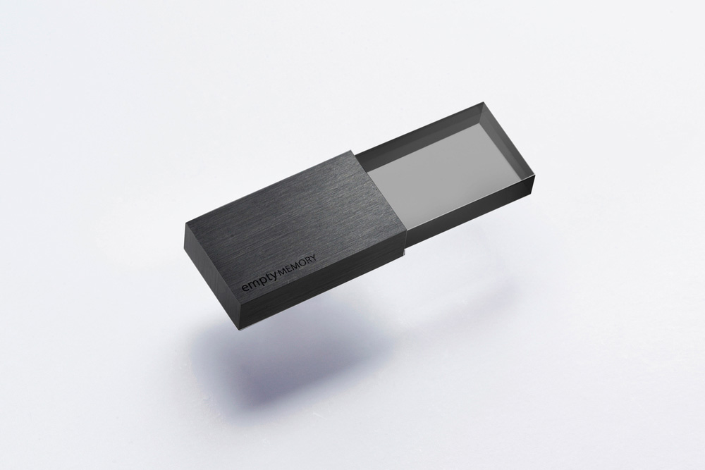 science and technology，transparent，electronic product，stainless steel，USB drive，