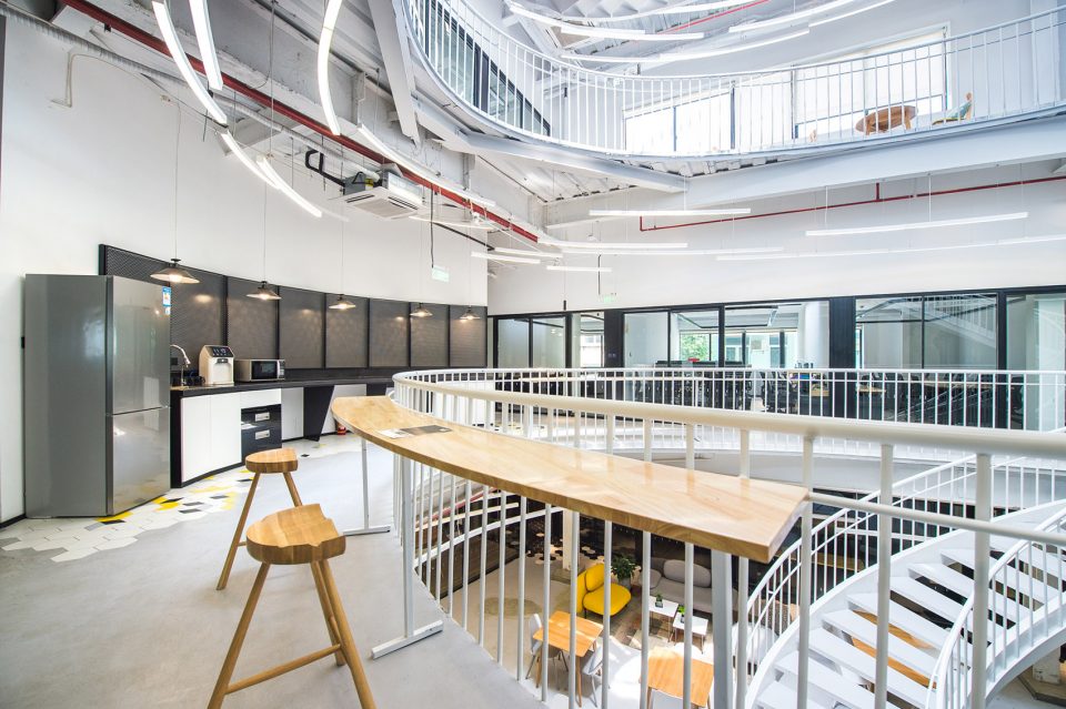 Naked building，Architecture，to work in an office，of new style，