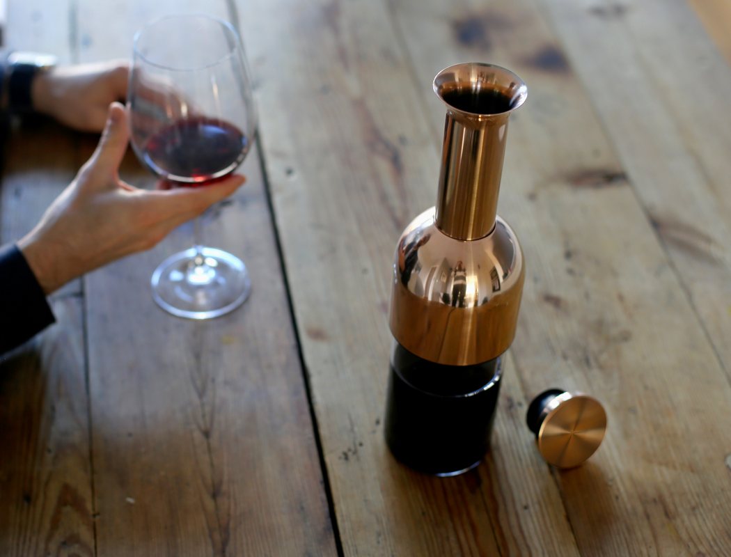 Wine，Wine container，Piston valve，delicate，