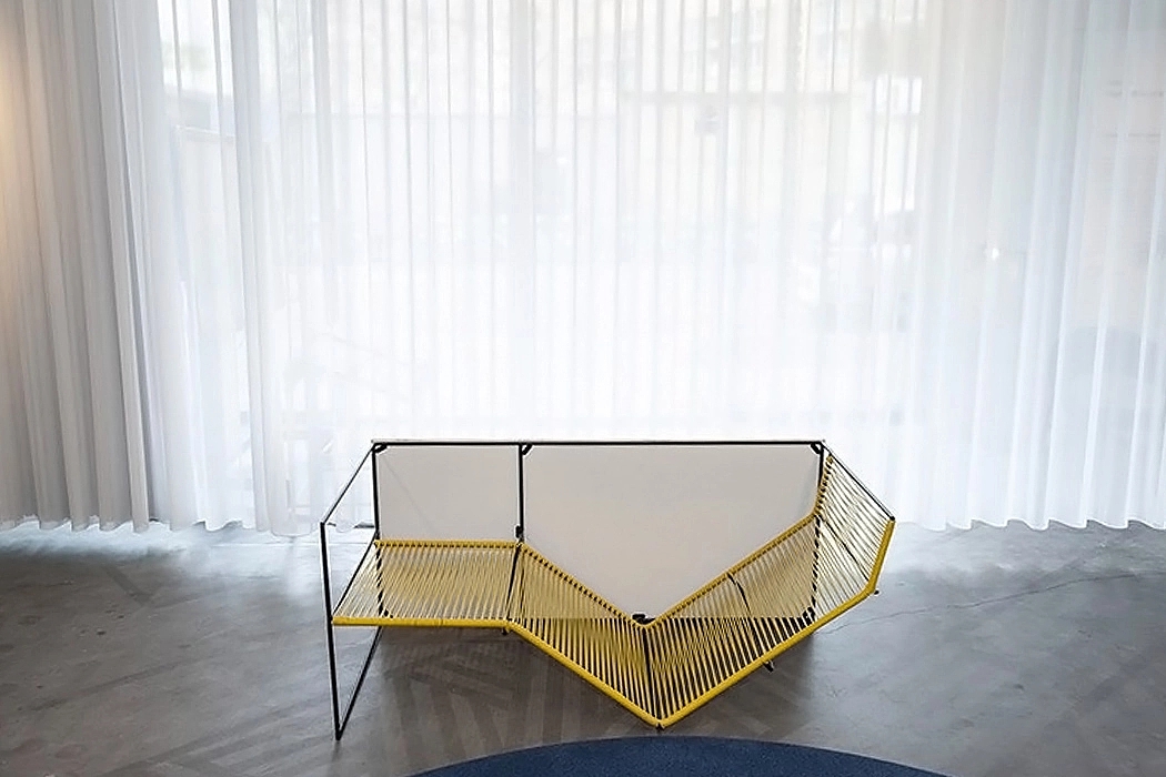 to work in an office，Table，wooden ，practical，