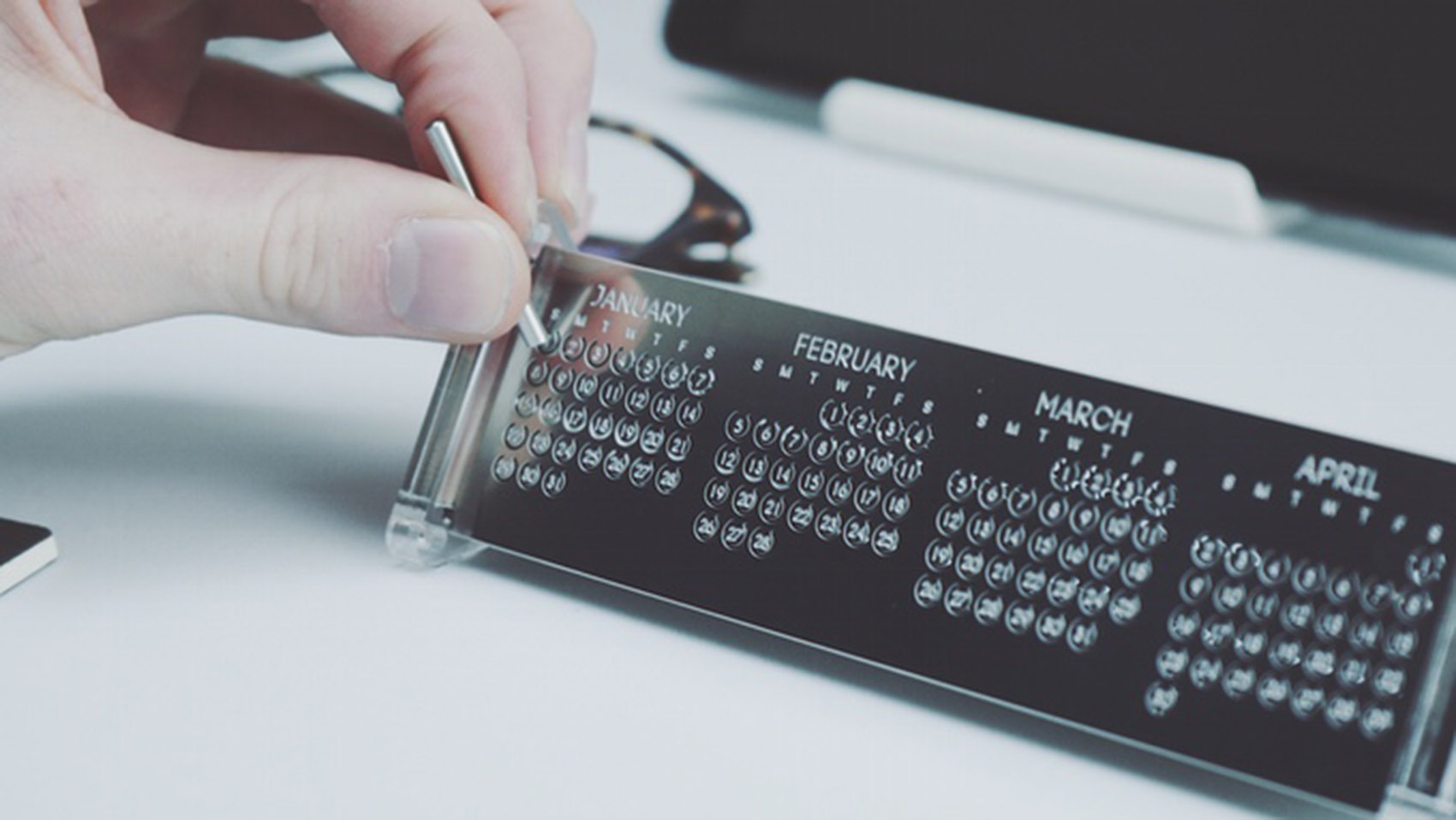 calendar，originality，wood，Metal，interaction，