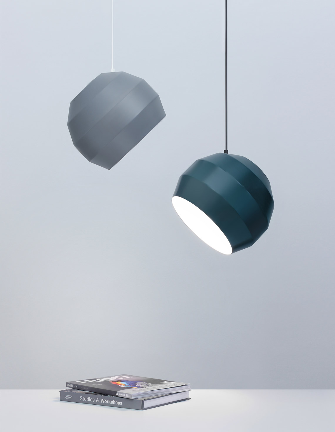 lamps and lanterns，a chandelier，furniture，Pitch，