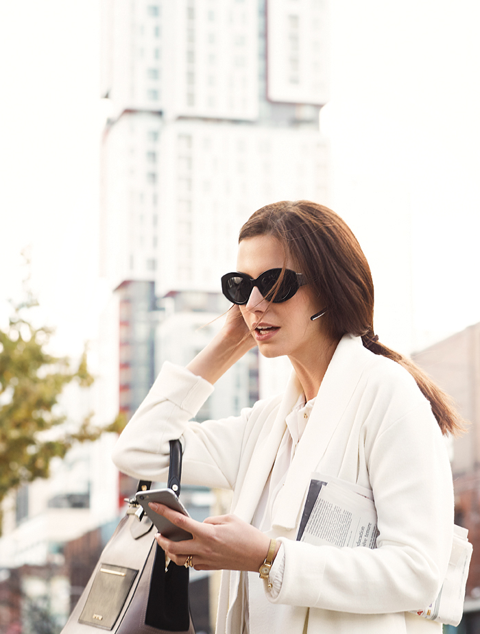 dialogue，voyager，headset，