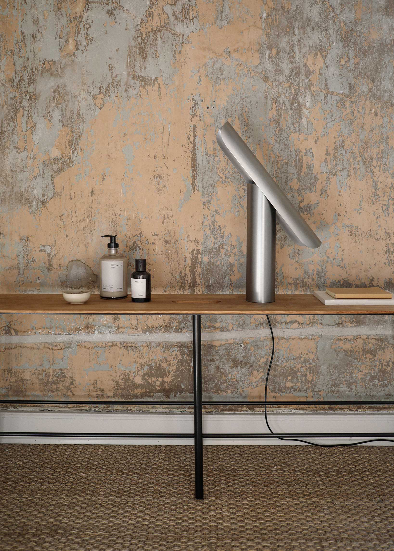 T lamp，Desk lamp，geometry，tilt，lamps and lanterns，