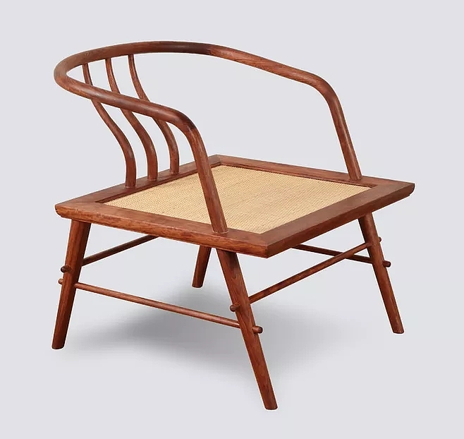 Solid wood chair，
