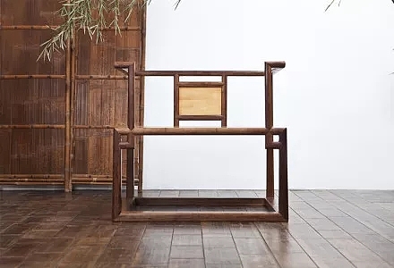 Solid wood chair，