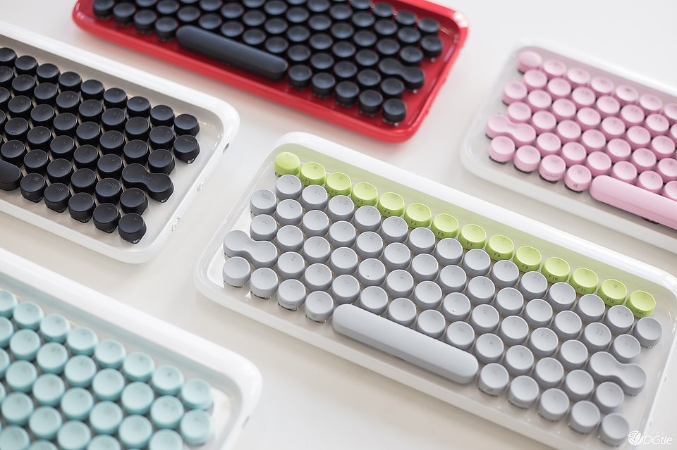 Mechanical keyboard，typewriter，Bluetooth Keyboard，peripheral，Girlish style，