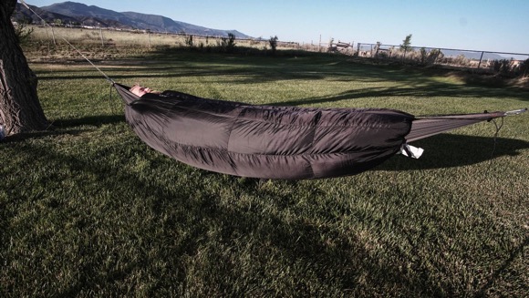 camping，outdoors，Sleeping bag，keep warm，