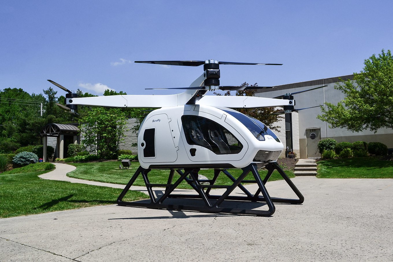 Private aircraft，Driverless，Folding wing，