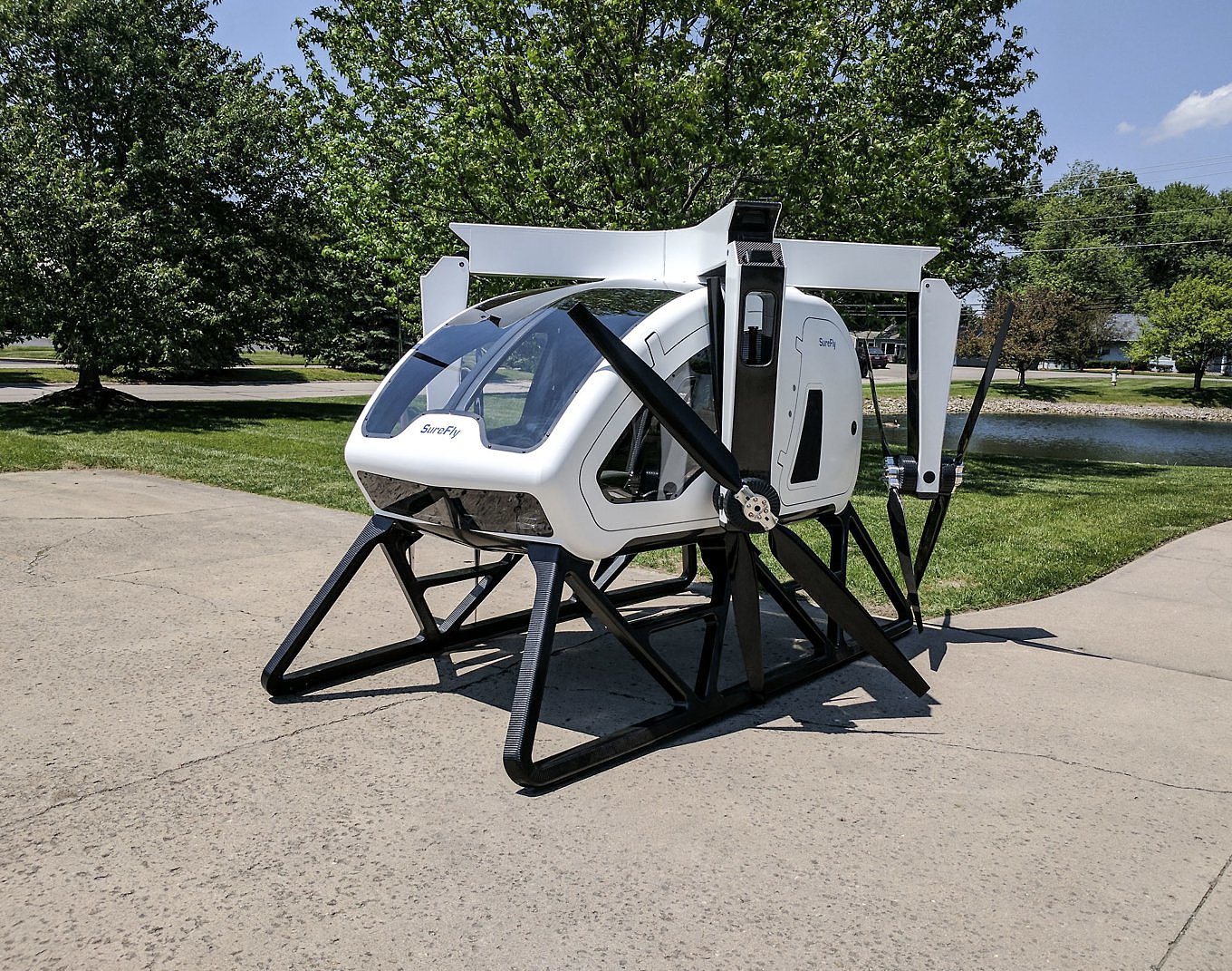 Private aircraft，Driverless，Folding wing，