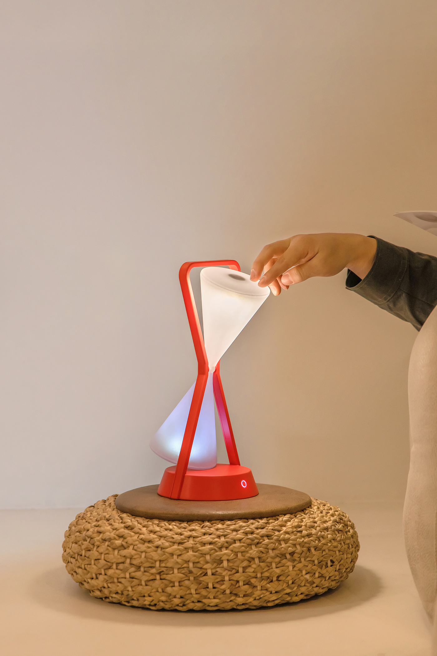 Time light，Ren Peng，Explorer，hourglass，lamp，original，industrial design，