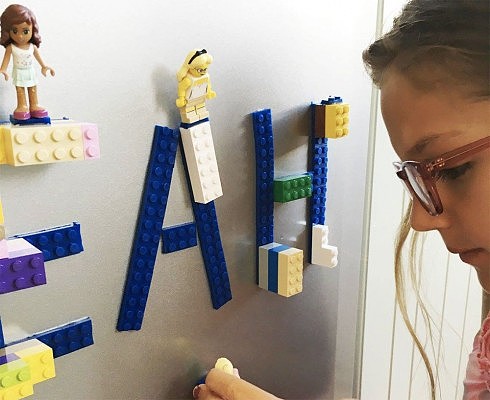 Toys，adhesive tape，lego，industrial design，