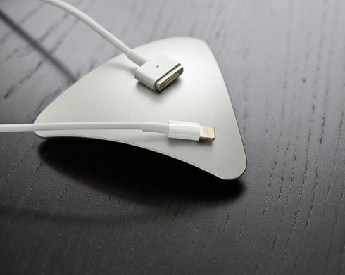 Receive，Magnet，magnet，Charging line，