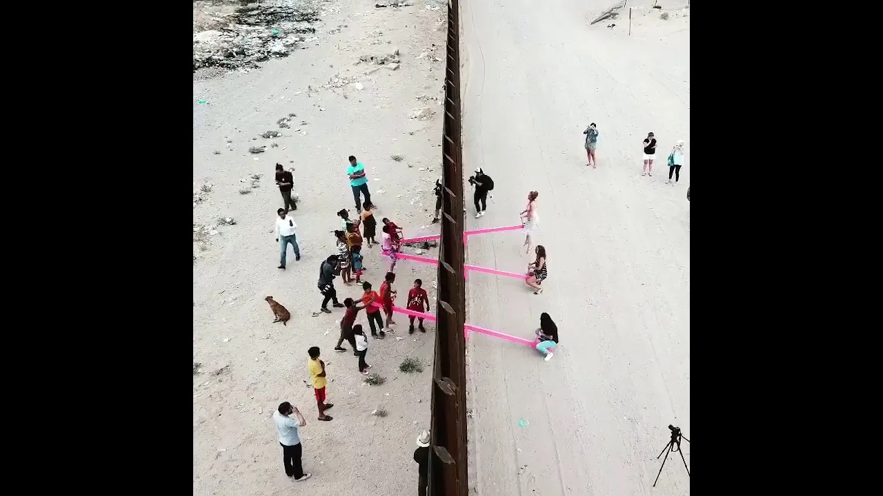 Seesaw，Teeter-Totter Wall，wall，Outdoor installation，