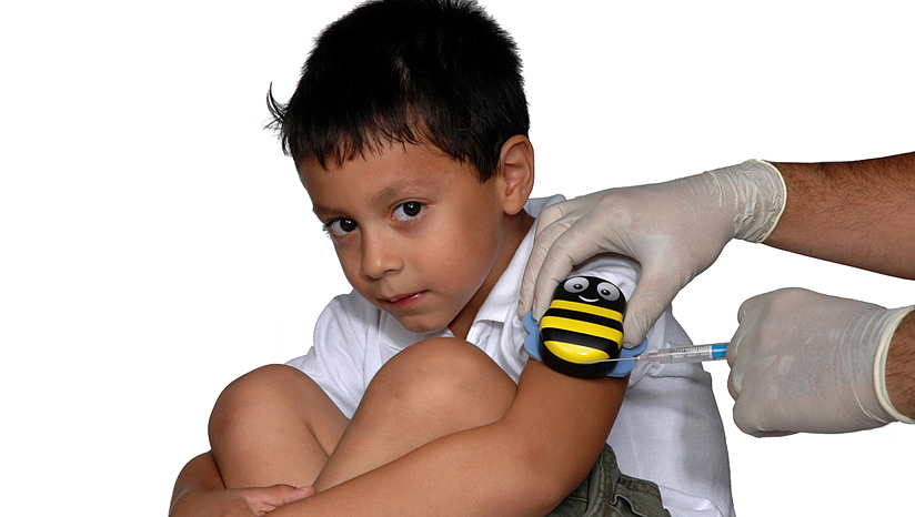 to make an injection，children，Painkiller，medical care，