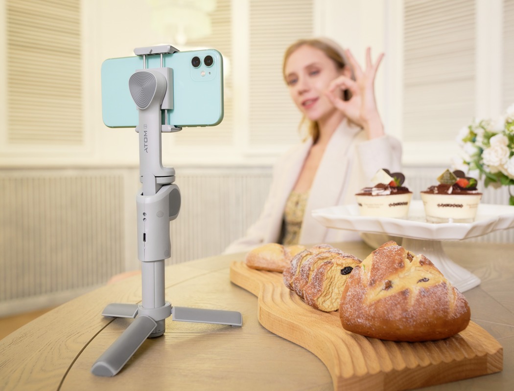 ATOM 2，Foldable，Triaxial pan tilt，