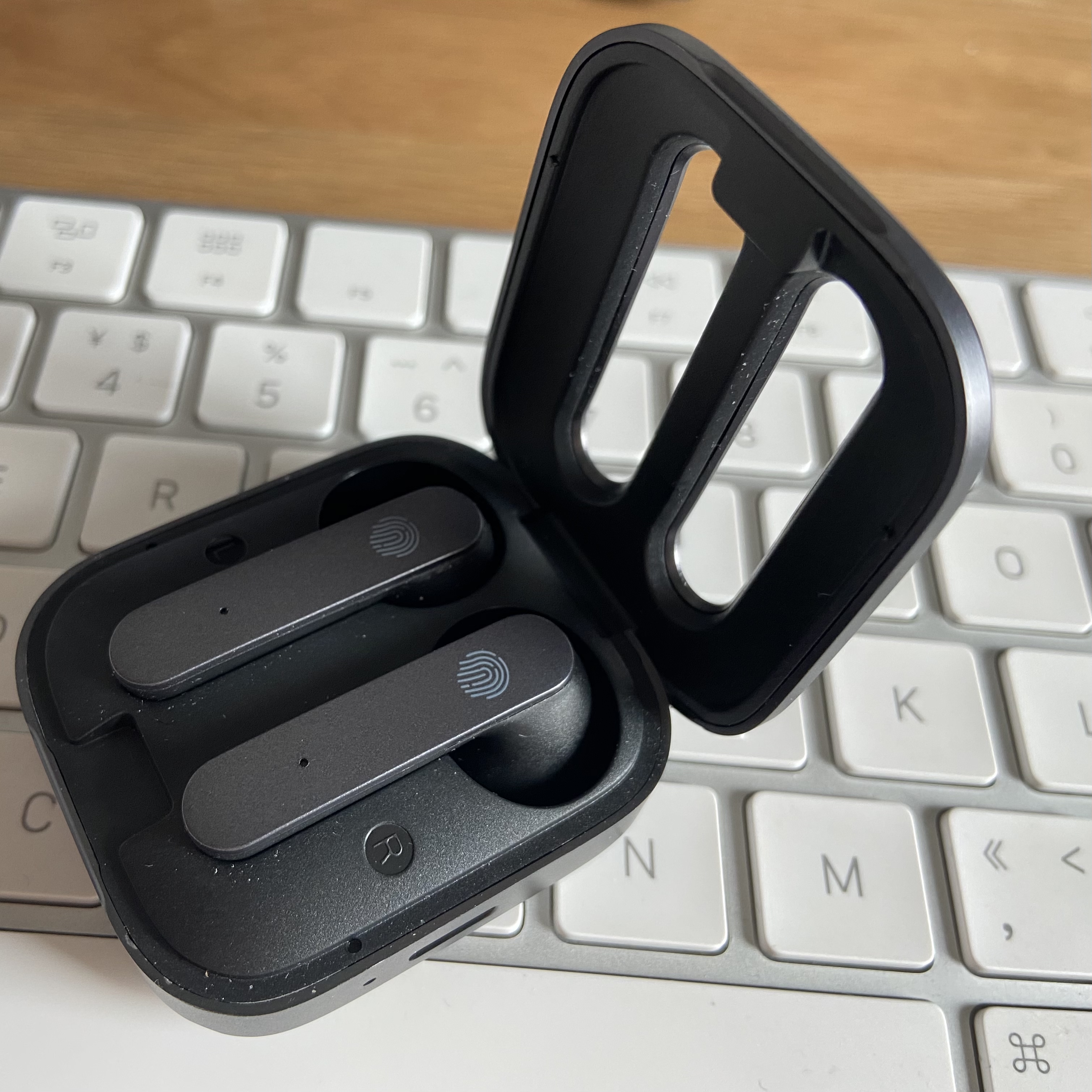 tws，Bluetooth headset，ultrathin，aluminium alloy，