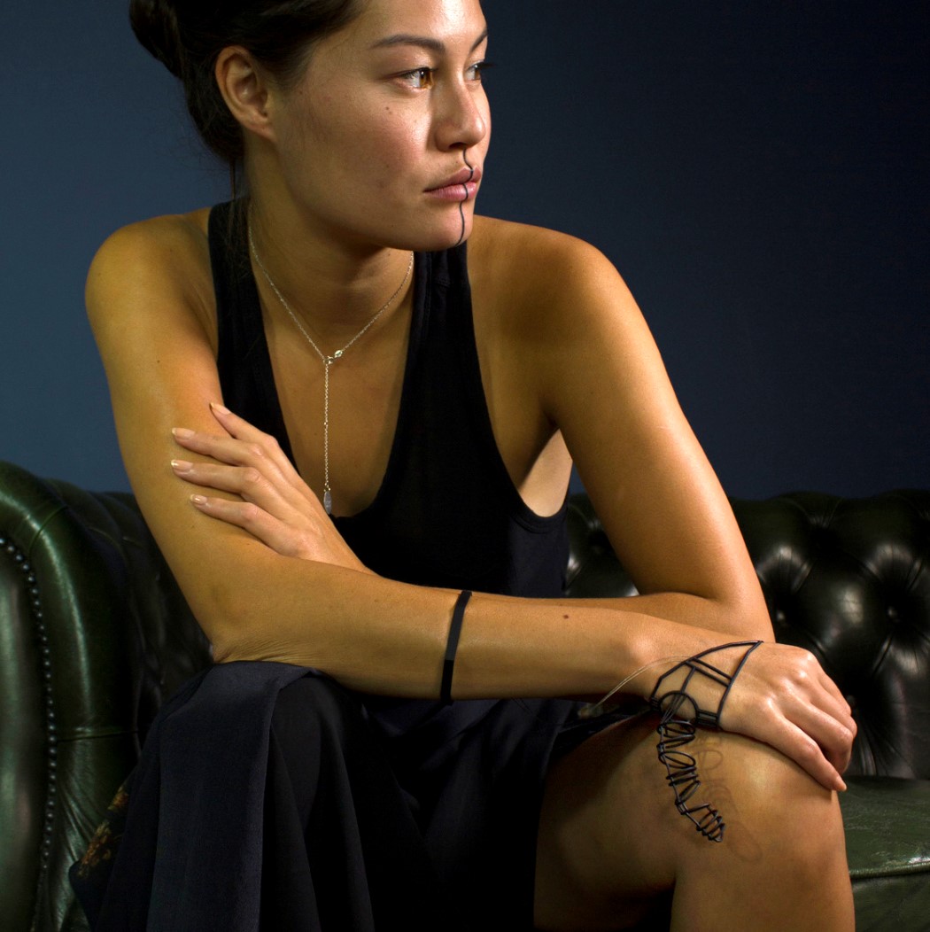 intelligence，a prosthesis，3D printing，