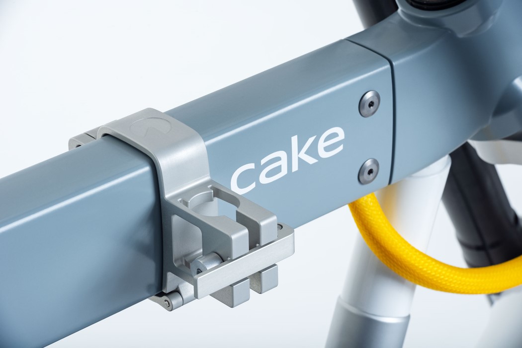 Ösa，Cake，Electric bicycle，