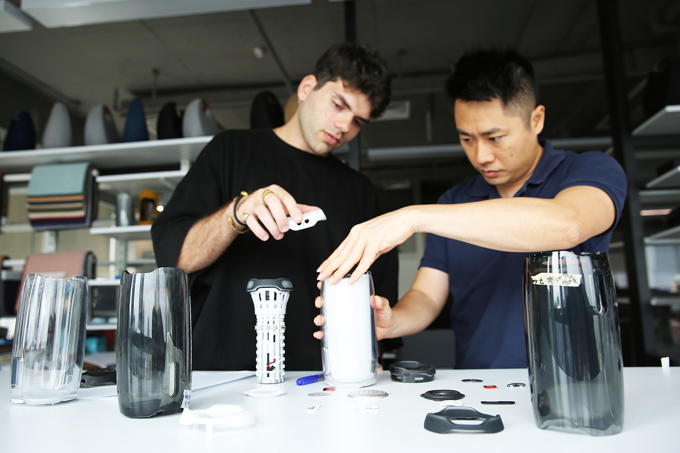 JBL pulse 4，lighting，sound，