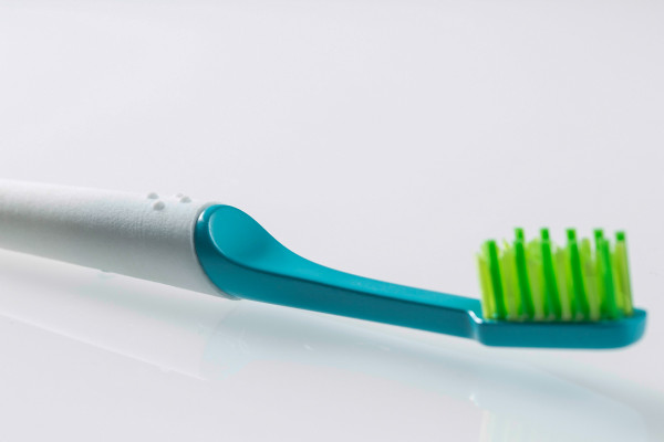 Simple toothbrush，tio，environment protection，ghoshal，fabian，