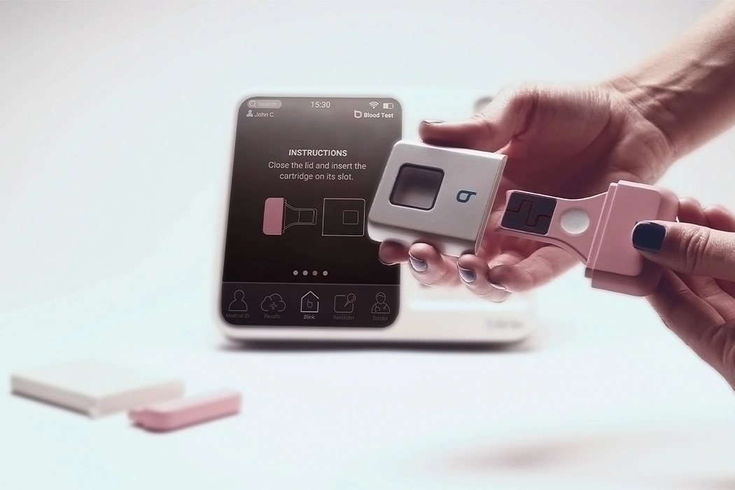 Covid-19，healthy，ambulance，