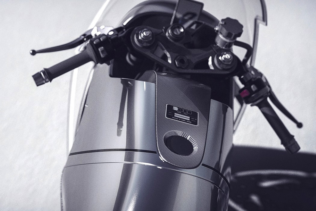 Motorcycle，windshield，Streamline design，appearance，