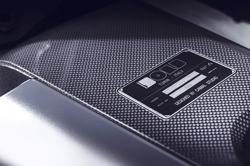 Motorcycle，windshield，Streamline design，appearance，