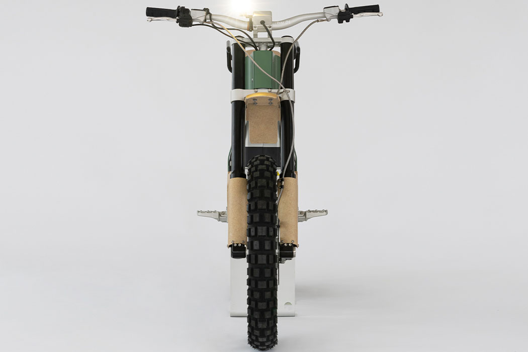 cross-country，Electric vehicle，solar energy，CAKE，chalk，