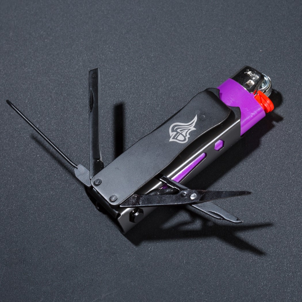 Portable Sabre，Multifunctional tools，lighter，