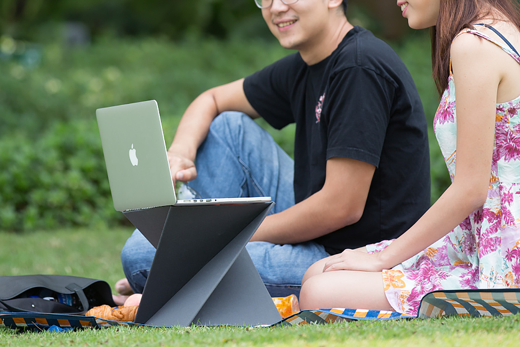 The computer table，portable，Foldable，Office Supplies，