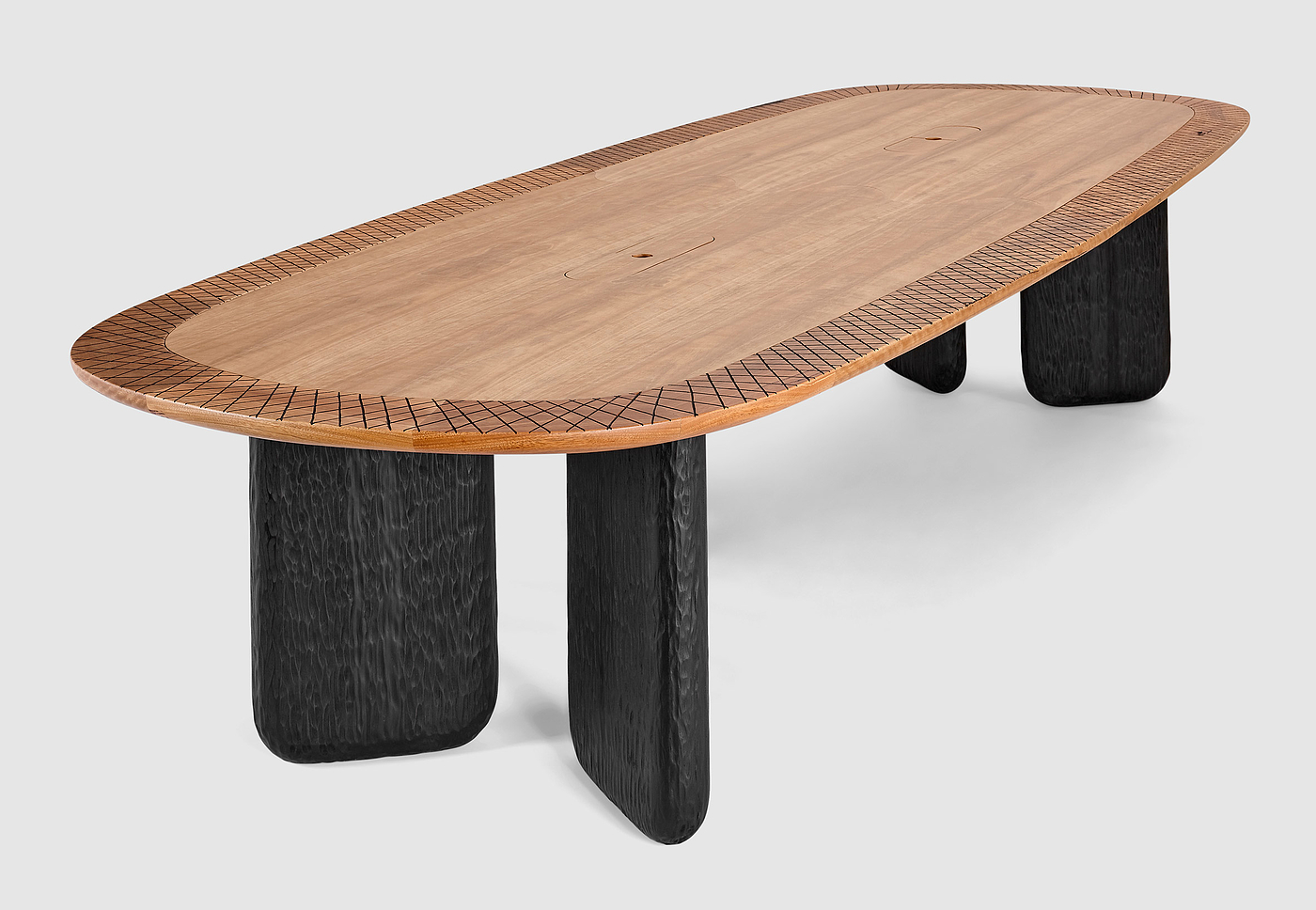 Melbourne Airport，Wooden table，