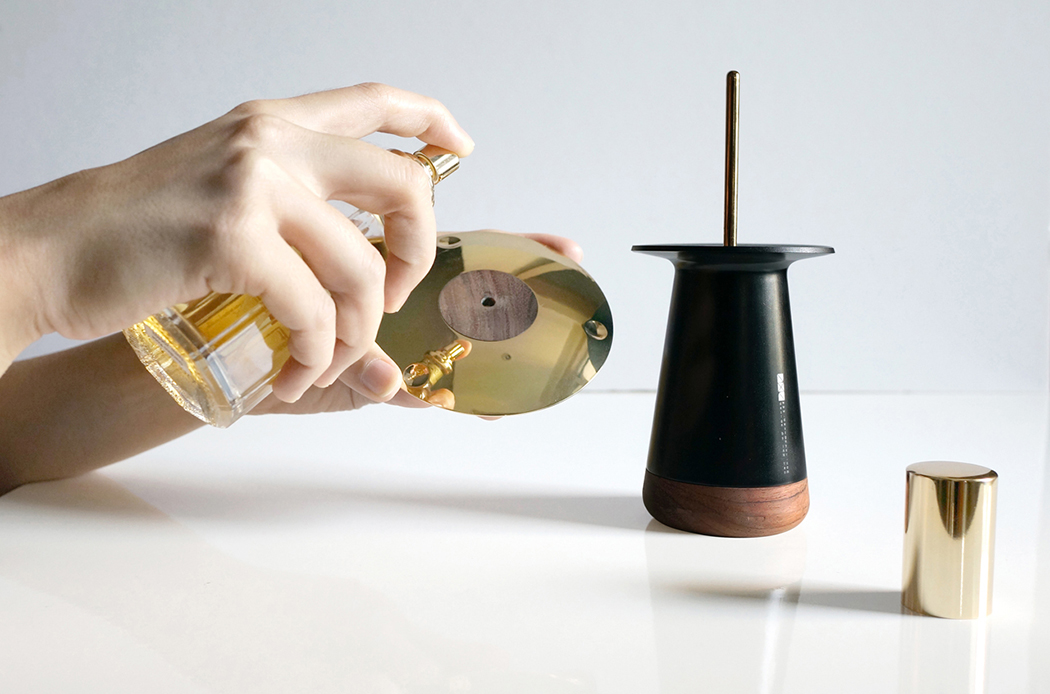 Fragrance machine，centrifugal force，Home Furnishing，Anti gravity，suspension，