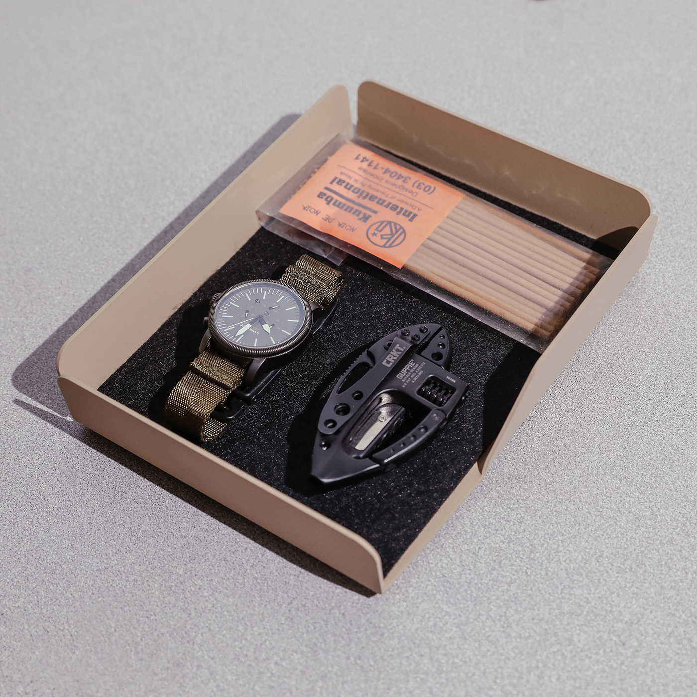 desktop，pen container，practical，