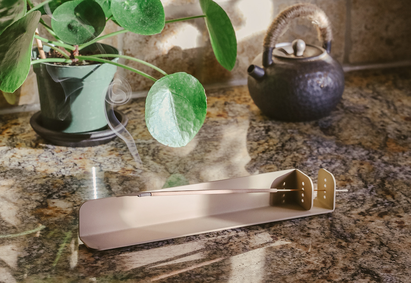 desktop，pen container，practical，