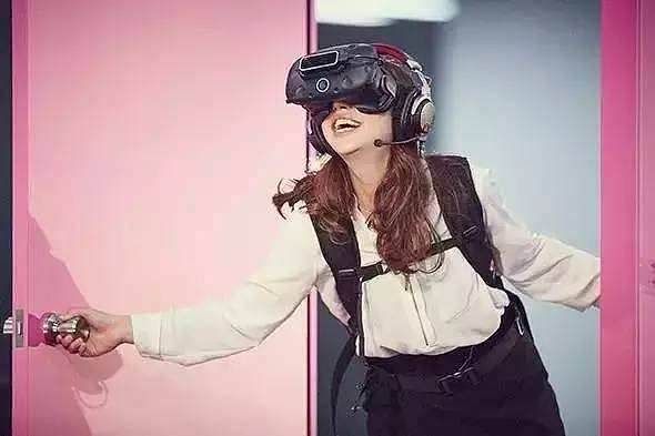 Arbitrary gate，vr，experience，Doraemon，