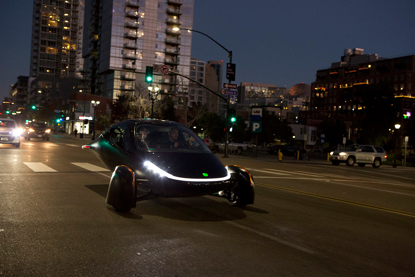 Aptera，Round，electric vehicle，solar energy，
