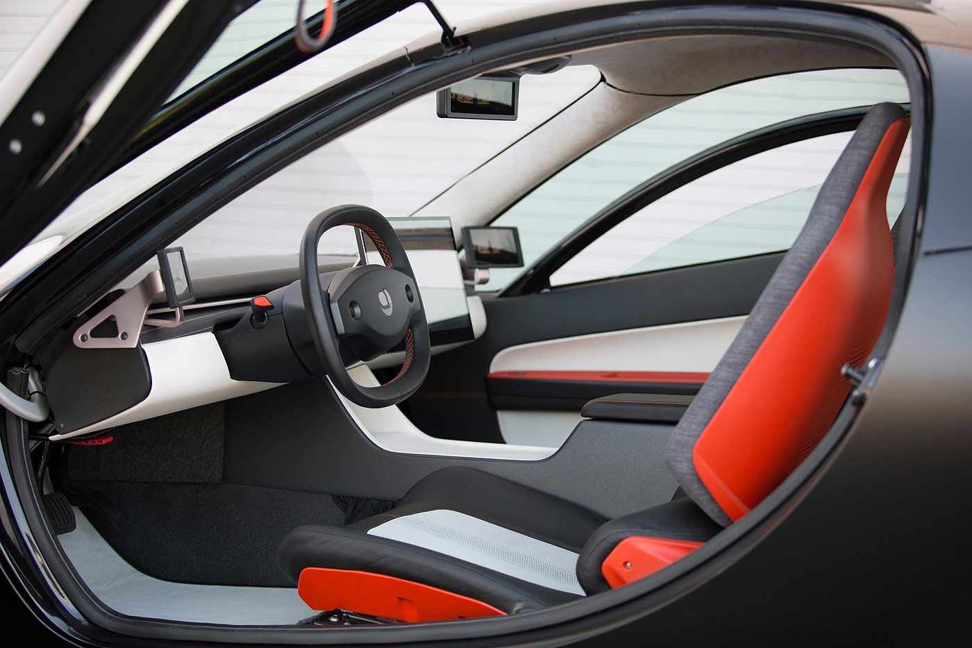Aptera，Round，electric vehicle，solar energy，