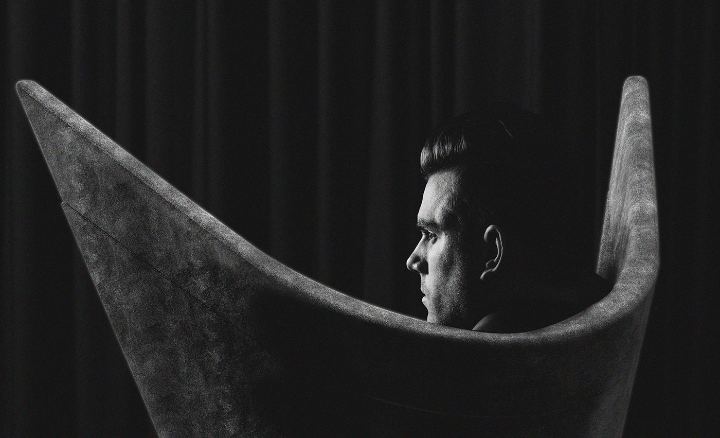 Dracula，Costume，solemn，characteristic，chair，