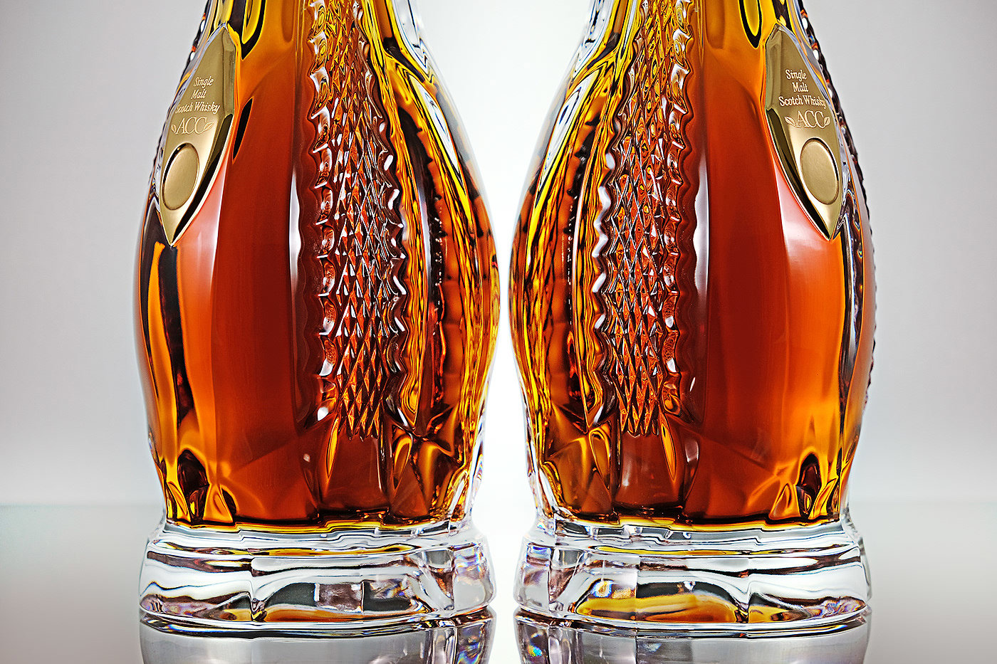威士忌，60多年，椭圆形的凹槽，