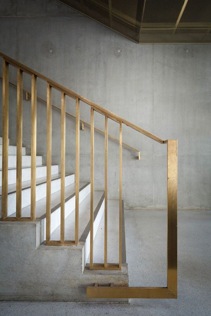 Family decoration，Stair handrail，30 cases，two thousand and seventeen，