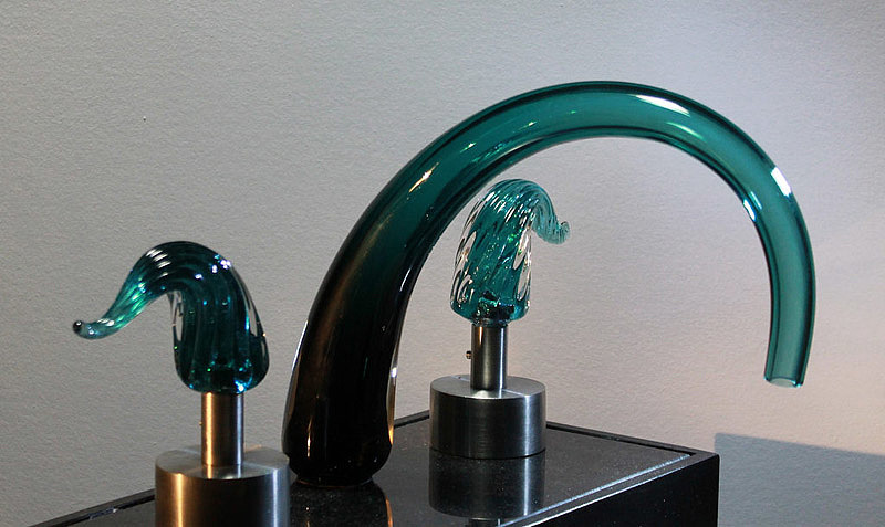 3000 dollars，Glass，water tap，beautiful，expensive，