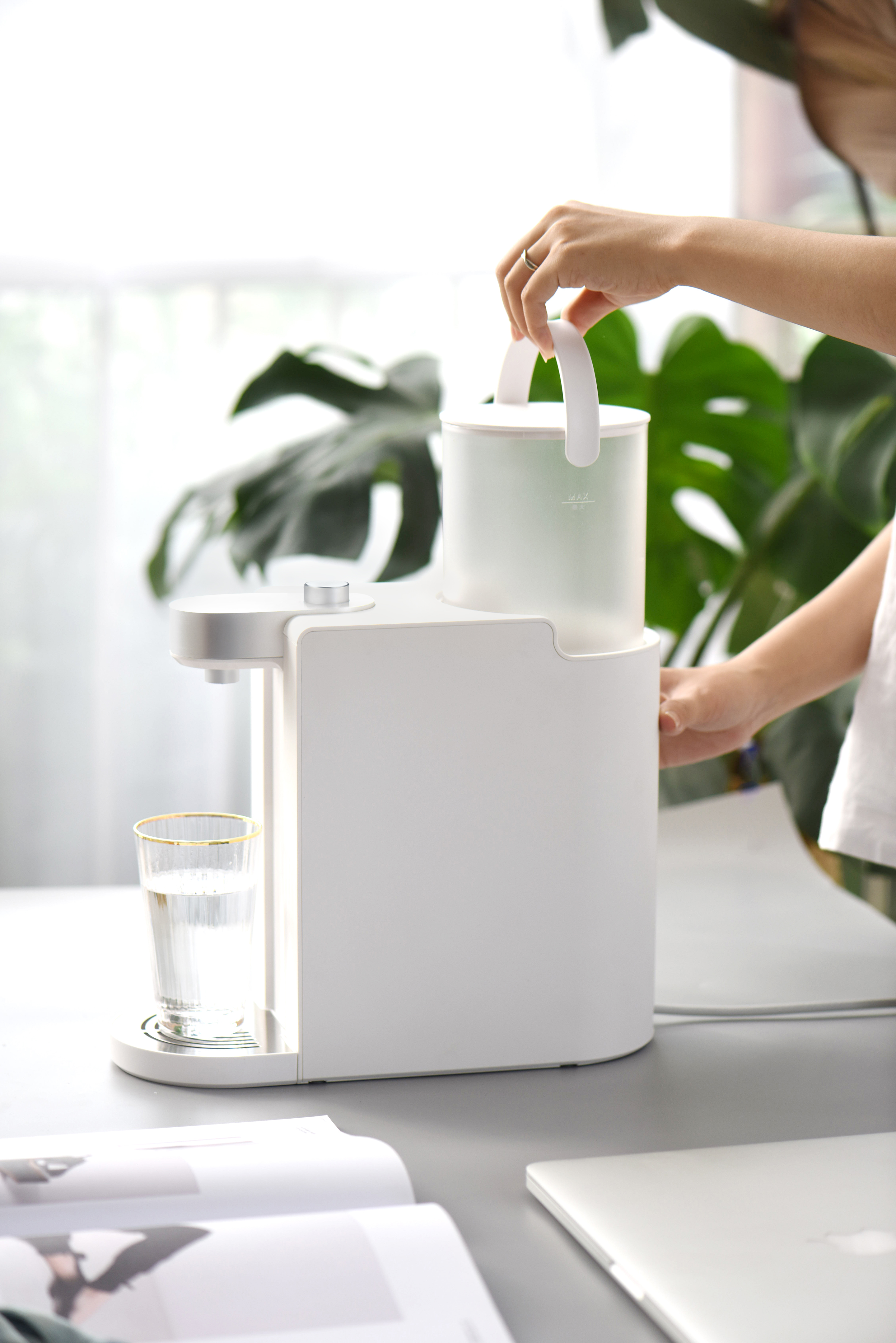 Appearance design，Water dispenser，assume，