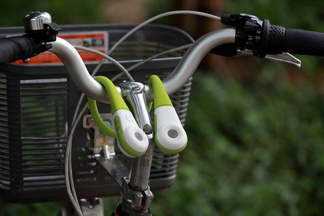 sound，Bluetooth，Microphone，portable，Plastic，