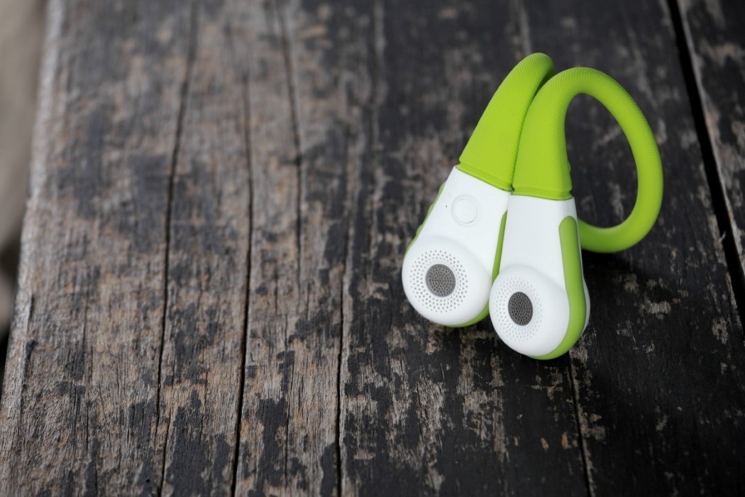 sound，Bluetooth，Microphone，portable，Plastic，