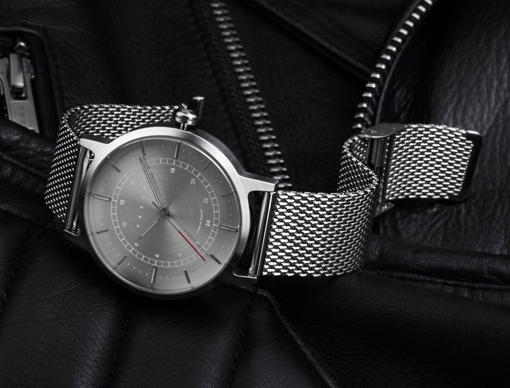 Wrist watch，24-hour system，originality，science and technology，