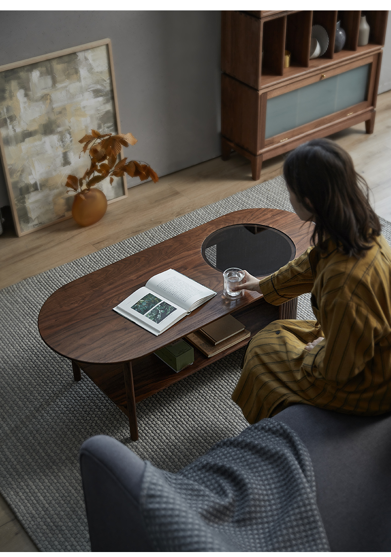 Furniture designer Ren Mengying，