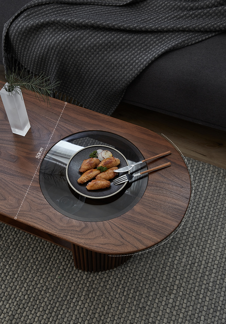 Furniture designer Ren Mengying，