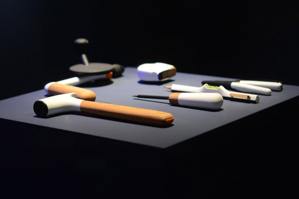 Carpentry / hand tools，That Chauhan.，Minimal appearance，