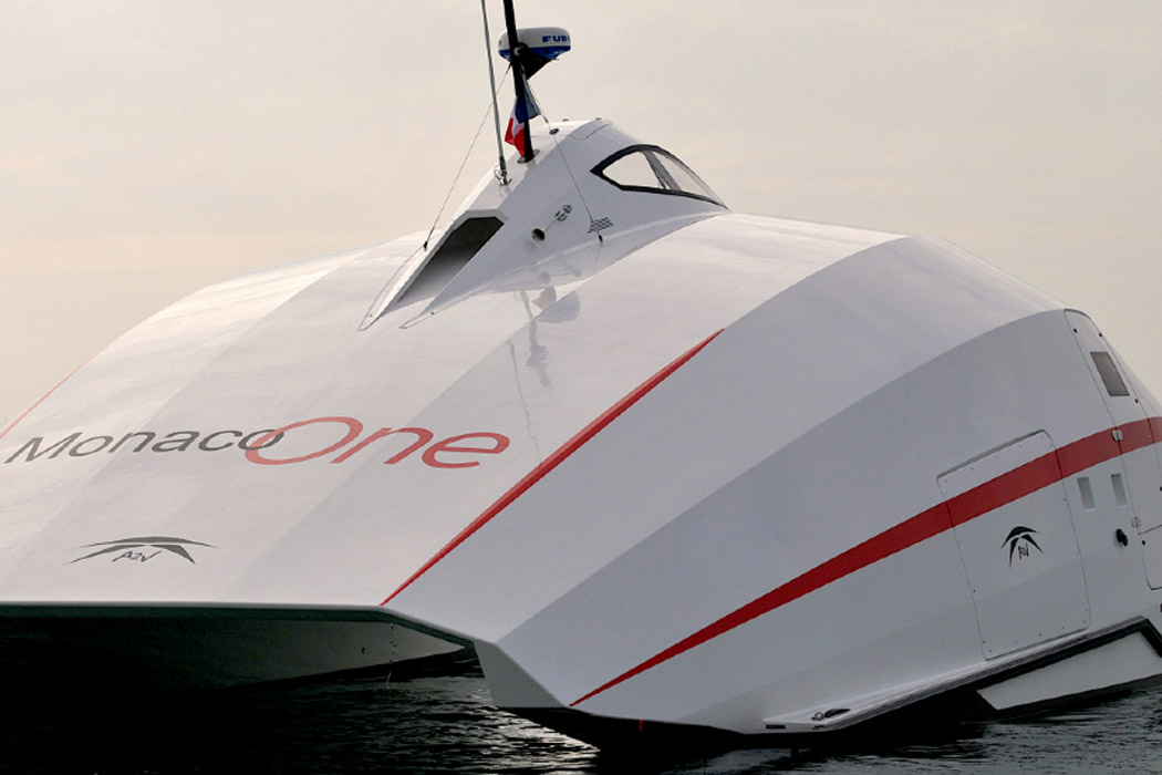 a2v这款豪华双体船能带你在海上风驰电掣